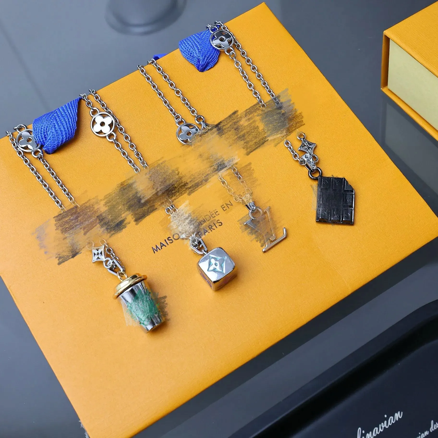 跨境潮牌造型吊坠项链男士锁骨毛衣链简约轻奢风格潮流男士必备单 (22)